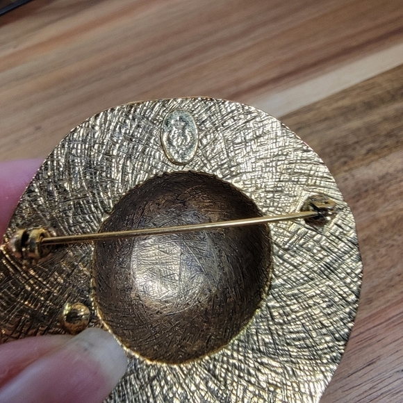 Set of 2 Vintage Brooches Premier Design Hat Pin 1929 Victoria Boot Pin - Picture 4 of 8